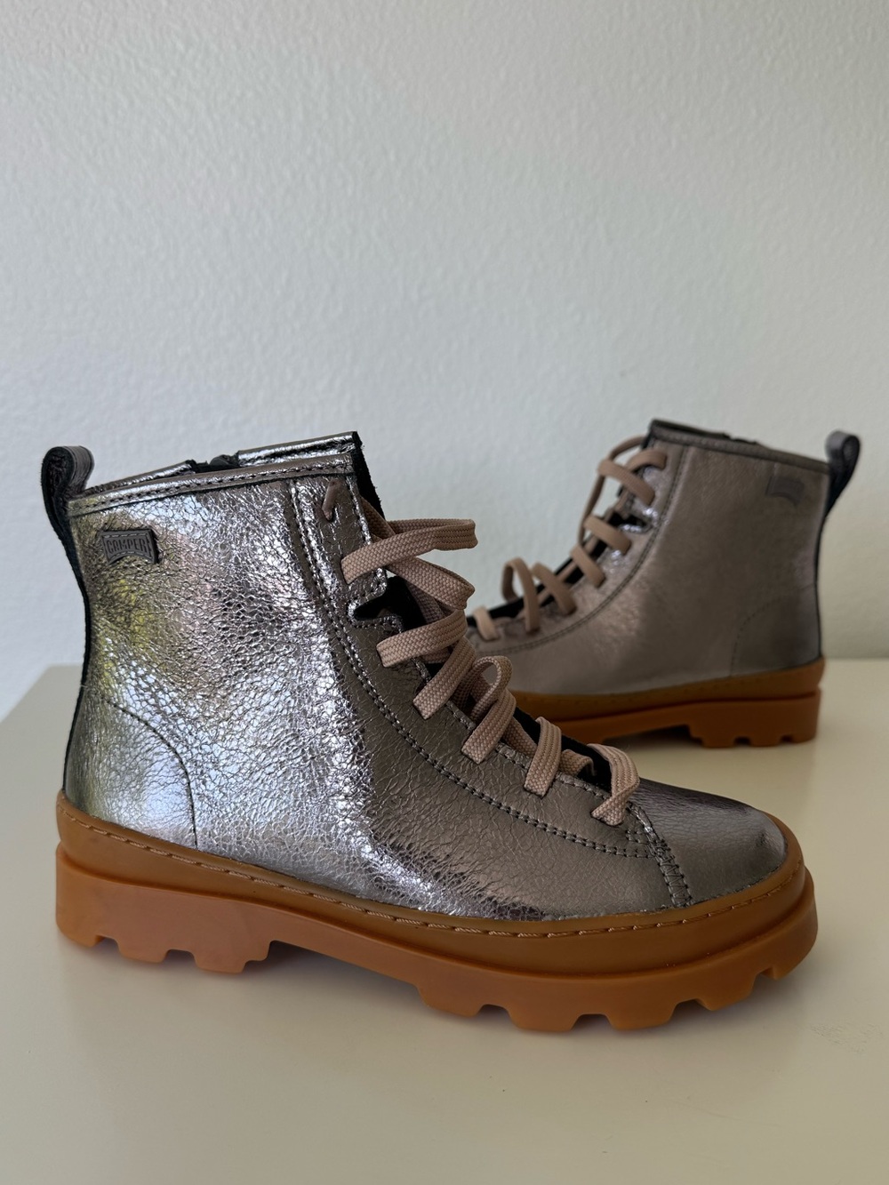 Camper Brutus Unisex Silver Leather Metallic Lace-Up Boots 34
